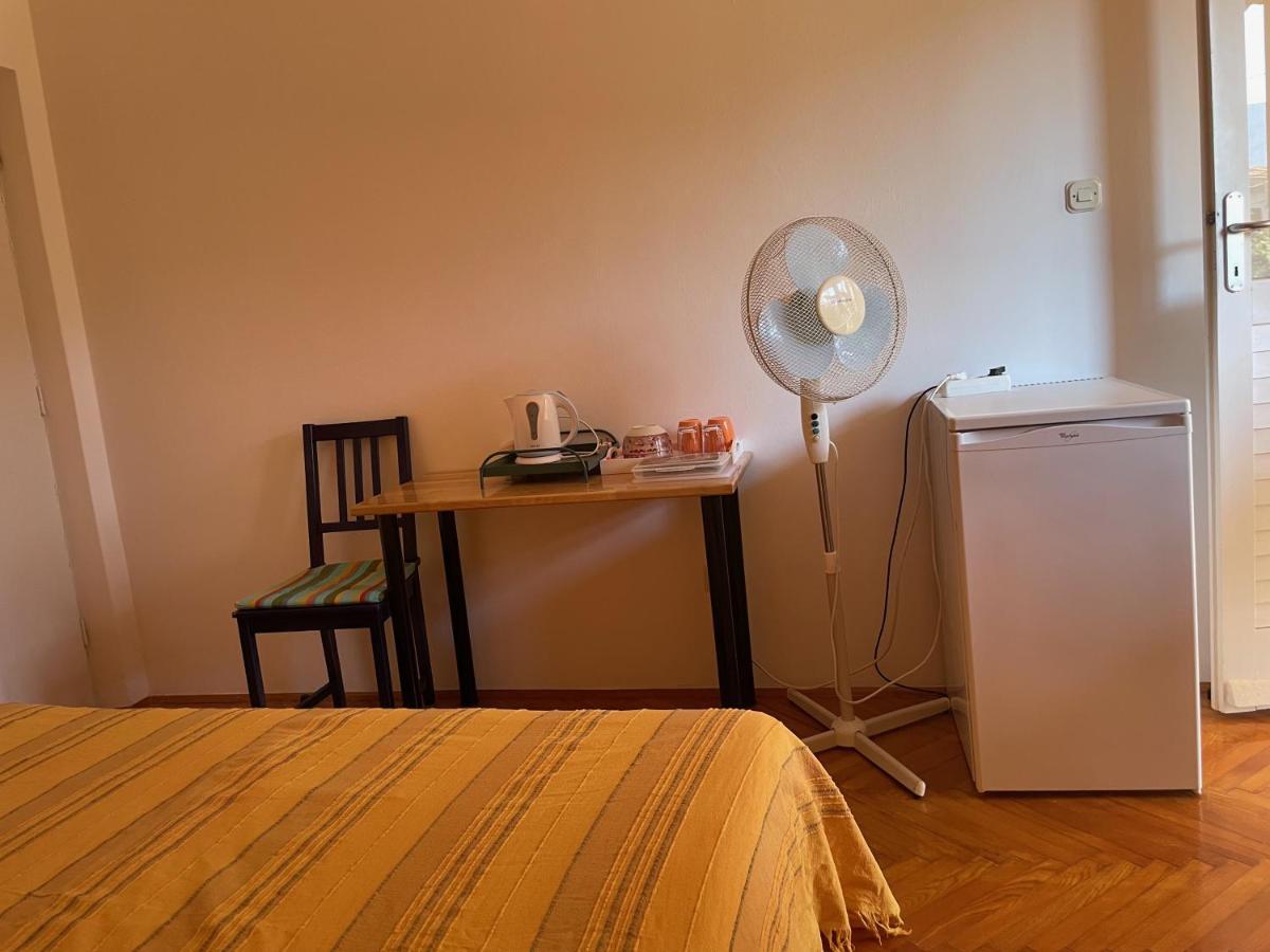 Hvar Guesthouse - Double Bedroom With Private Bathroom Jelsa  Eksteriør bilde